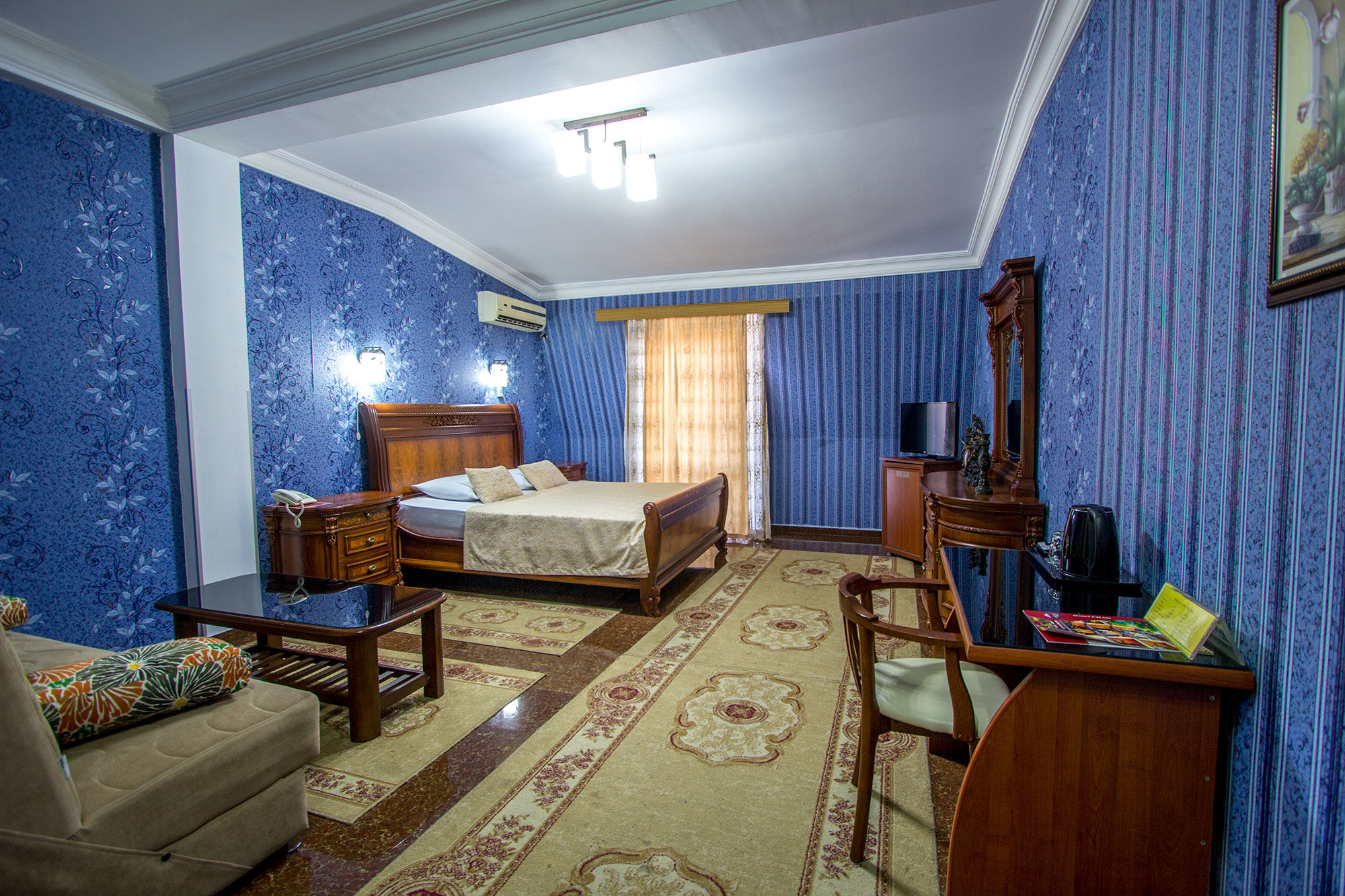 Hotel Chao Batoumi Extérieur photo