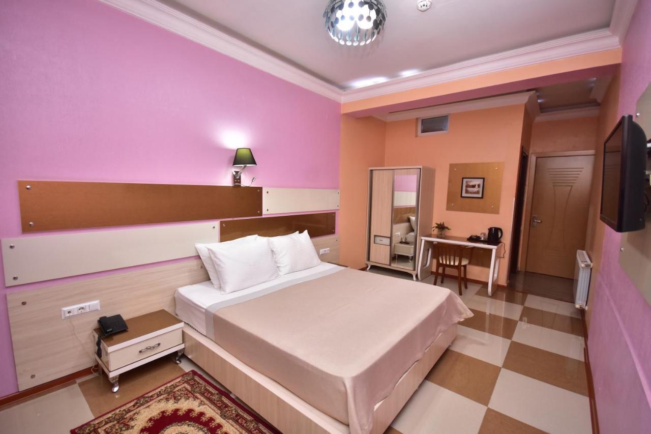 Hotel Chao Batoumi Extérieur photo