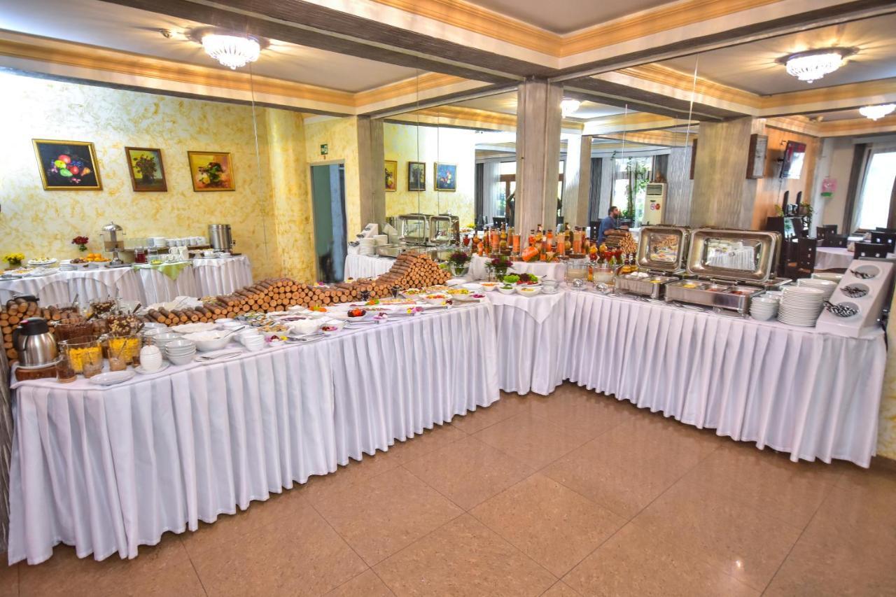 Hotel Chao Batoumi Extérieur photo